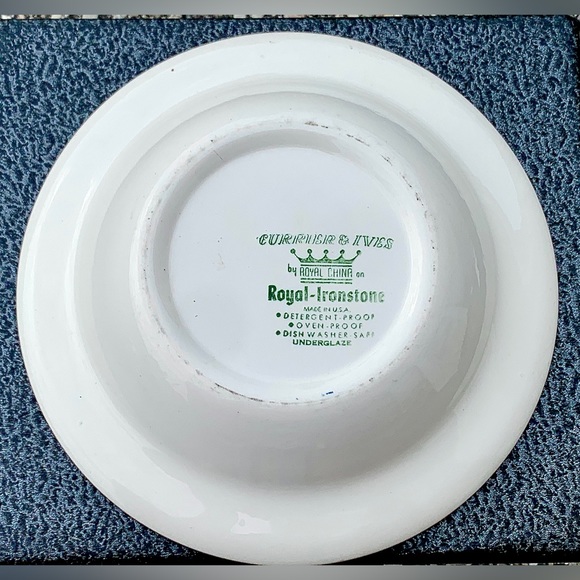 Royal China CURRIER & IVES Blue Scroll MAPLE SUGARING Rimmmed 9” Vegetable Bowl - Picture 16 of 16